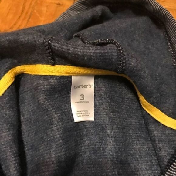 NWOT Carters  hooded jacket size 3 months​​ - Picture 2 of 4